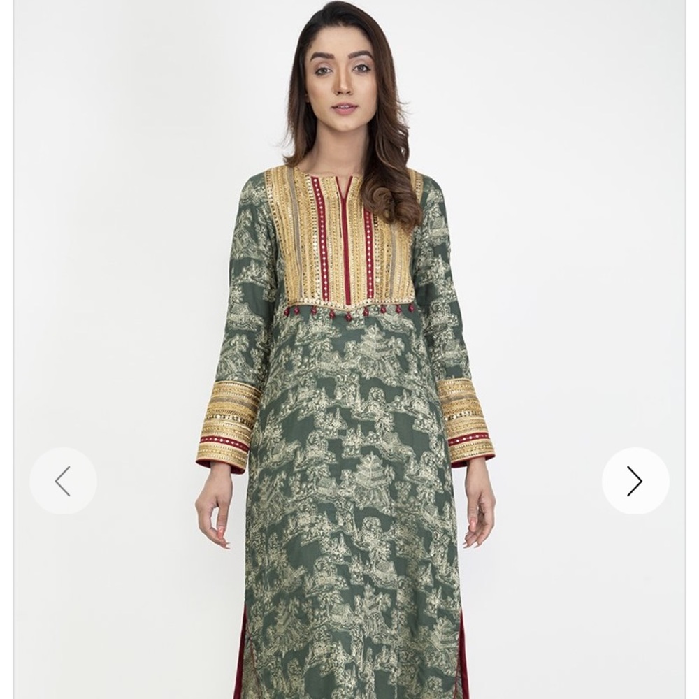 Long beautiful shirt with embroidery on neck๐ - Picture 1 of 4